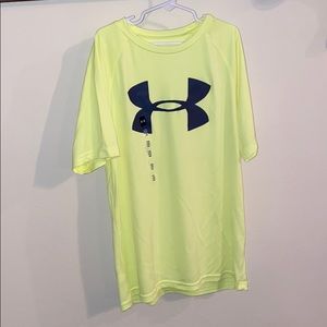 Under Armour T-shirt